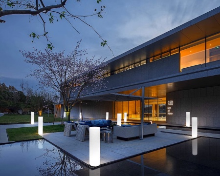 Светильник Цилиндр 30х180 питание от АКБ, RGB Светильник Цилиндр 30х180 питание от АКБ, RGB